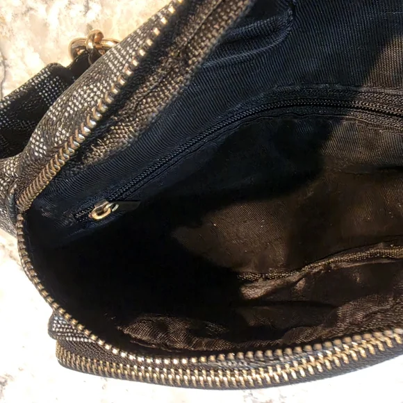 Michael Kors Black Signature MK Belt Bag with Gold Logo - Picture 4 of 12